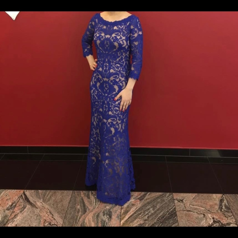 Tadashi Shoji Blue Nude Lace Gown Size 2 Dress